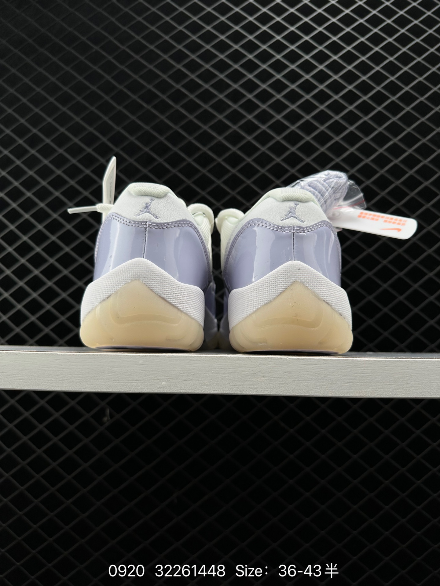 Nike Air Jordan 11 Retro Low”Concord“